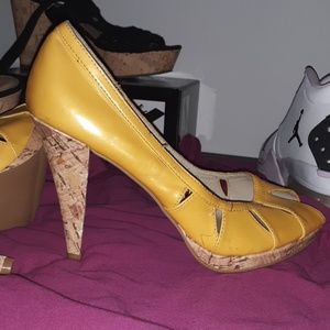 Yellow slingbacks